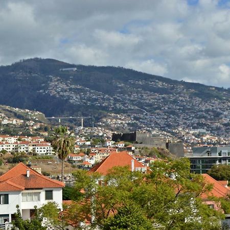 Apartment In The City Of Funchal Up 2 At 6 Pers Sao Pedro  Экстерьер фото